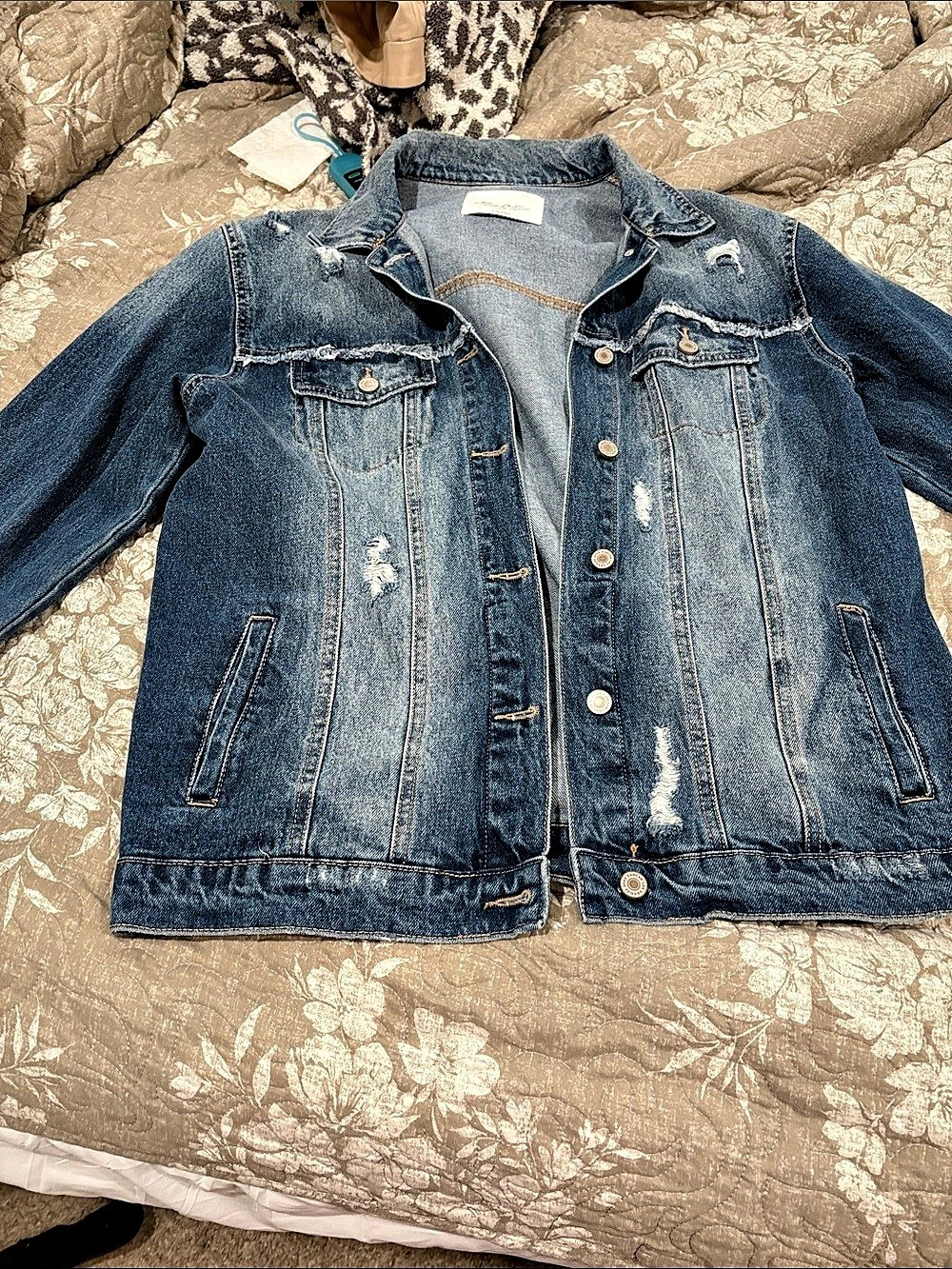 KanCan Cut #39806 Distressed Denim Jean Jacket Size Large